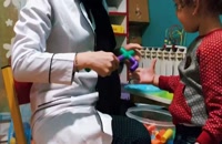 تقویت قدرت عضلات دست کودک توانبخشی مهسا مقدم 09357734456 شرق تهران